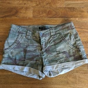 Sanctuary army print shorts